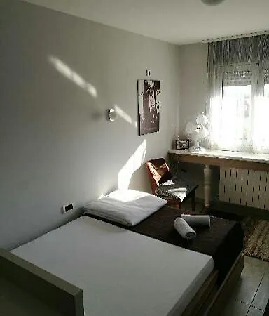 Cacak Sobe Prag * Mojsinje