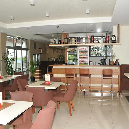 Guest house Cacak Sobe Prag *