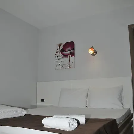 Guest house Cacak Sobe Prag